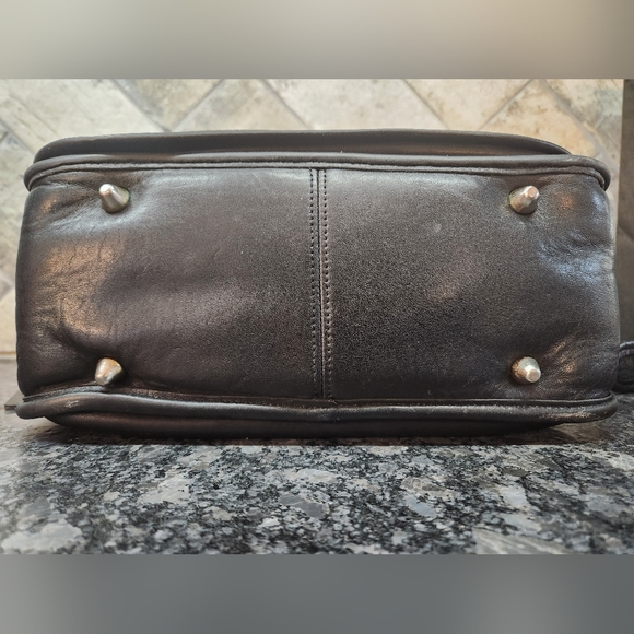 Vintage COACH Stewardess 9525 Brass Black Leather Crossbody Bag Costa Rica - Picture 8 of 16